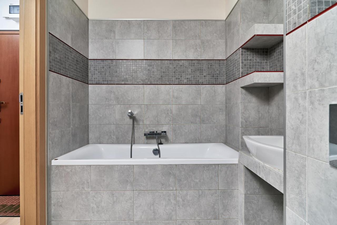 Apartament Spizowa Z Balkonem Wroclaw By Noclegi Renters Luaran gambar